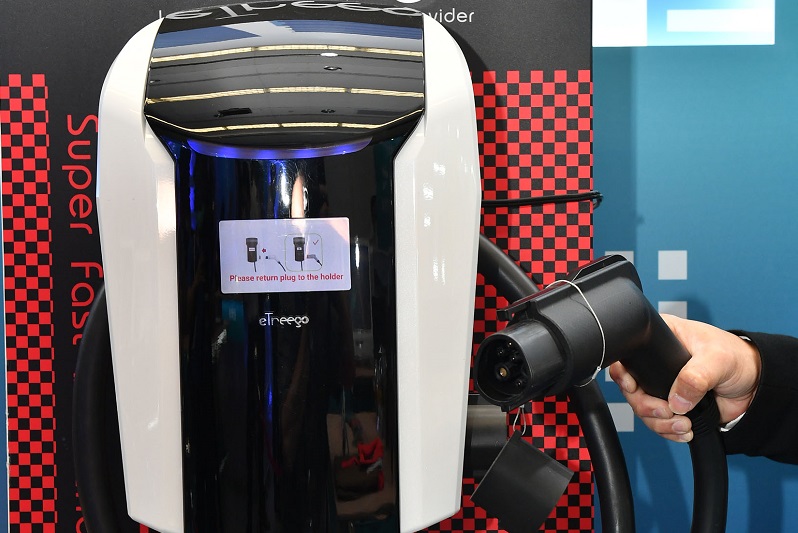 從引擎、車載資通系統到自架車 實現智慧駕駛的未來 - i創科技